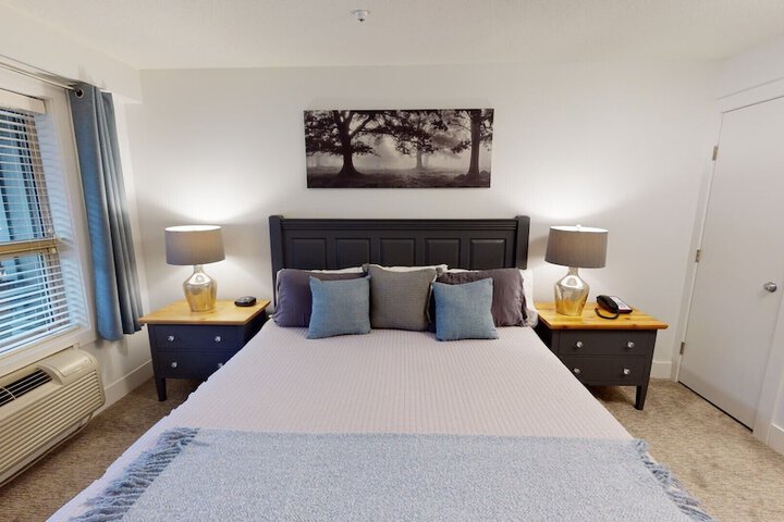 Room 13 of 100