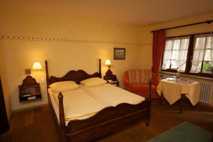 Room 8 of 59