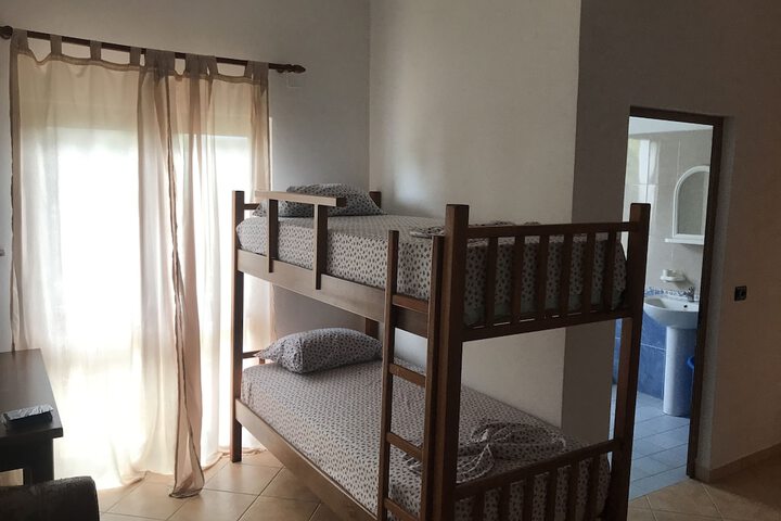 Room 4 of 11
