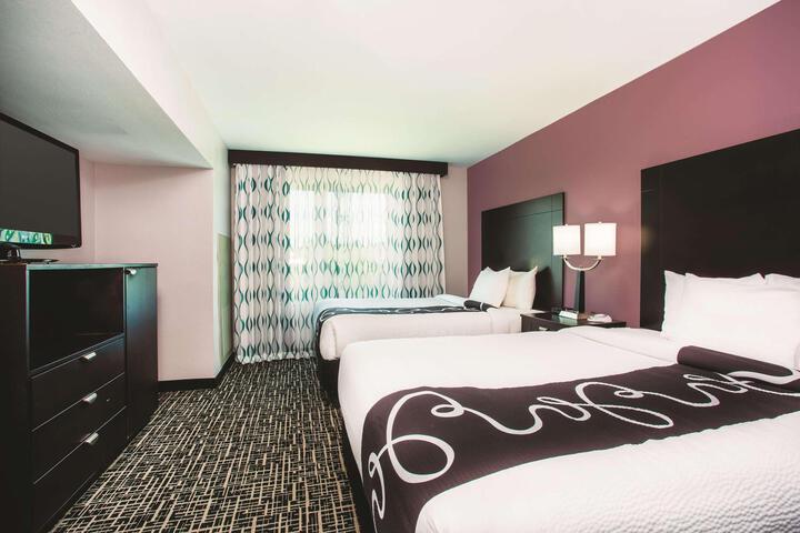 1 King Bed (12 of 12)