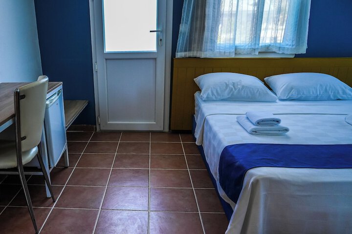 Room 11 of 62