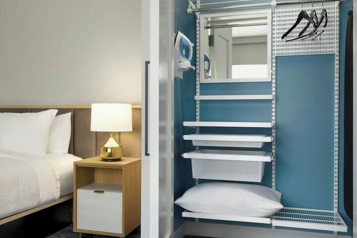 Room 10 of 15