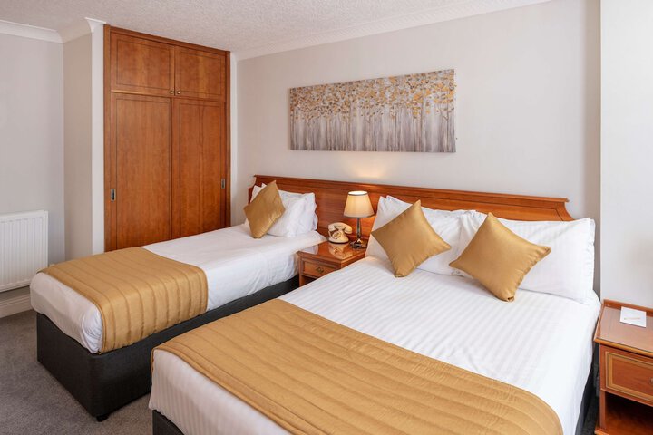 Room 48 of 109