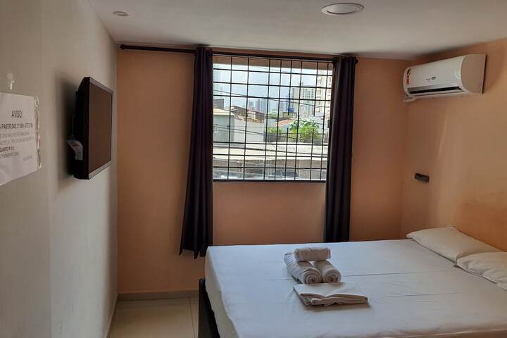 Room 12 of 28