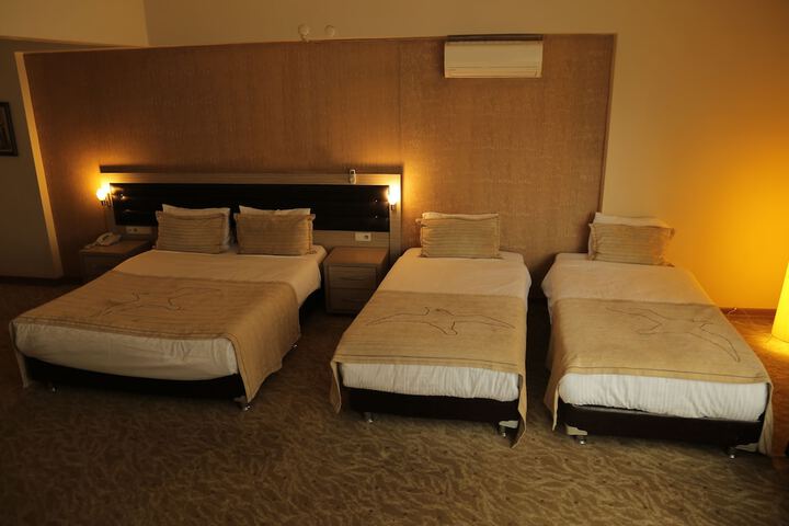 Room 22 of 64
