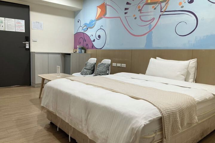 Room 13 of 49