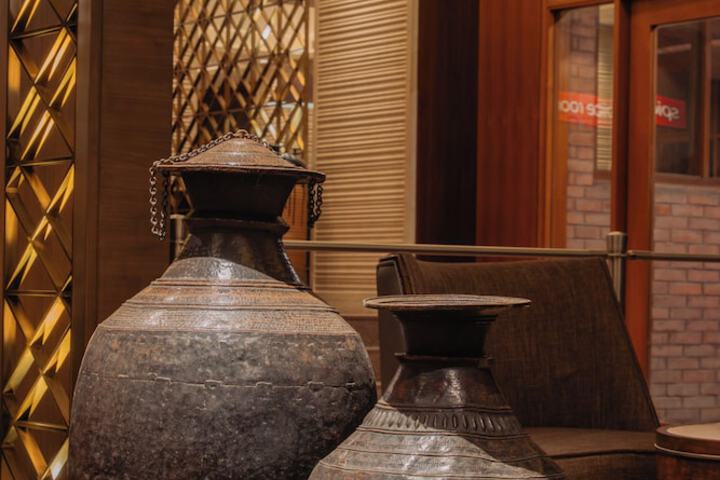 Entrance & Lobby