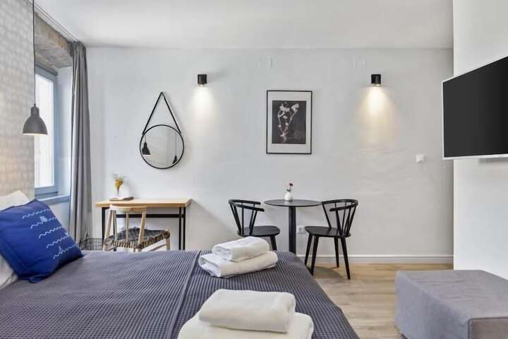 Room 18 of 30