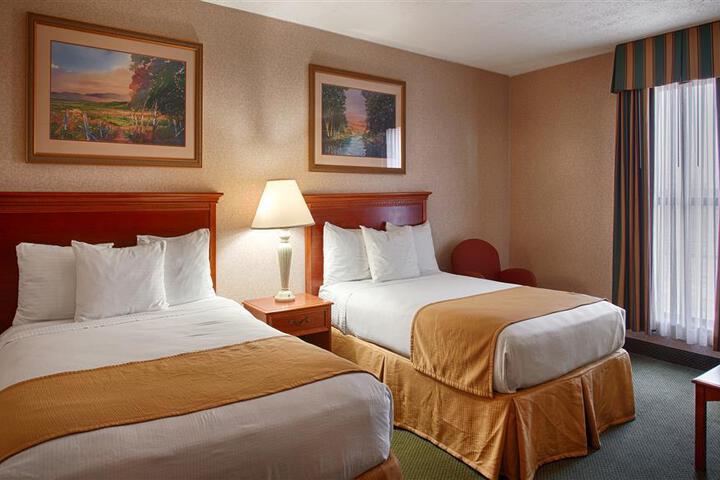 2 Double Beds (8 of 8)