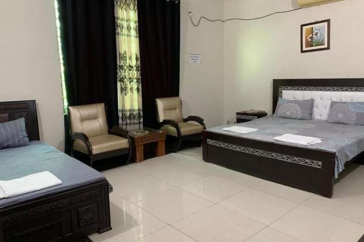 Room 3 of 25