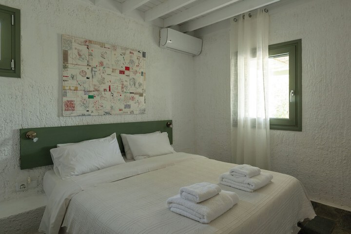 Room 8 of 68