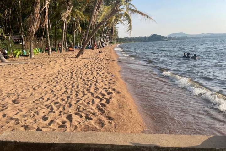 Tembo Beach Hotel