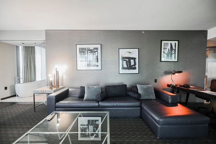 Room 206 of 484