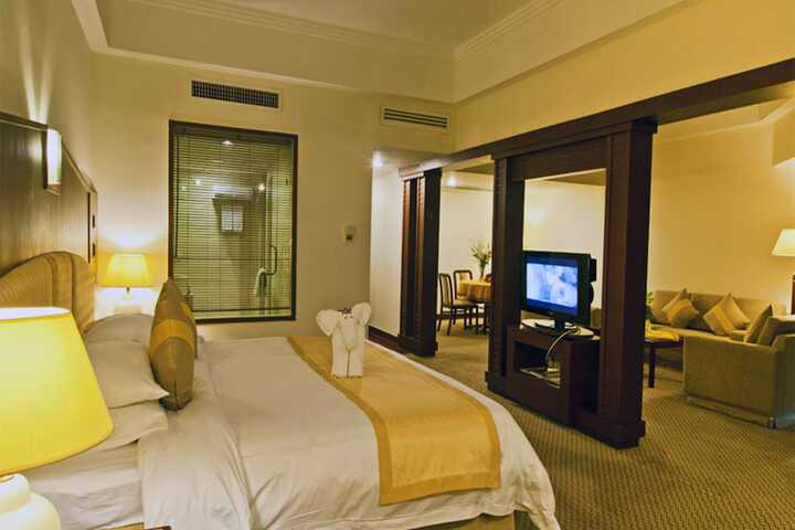 Room 9 of 45