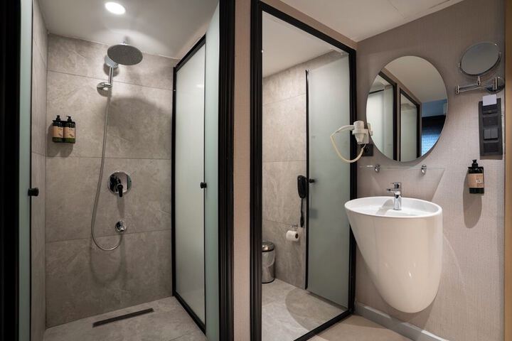 Bathroom Interior Photo