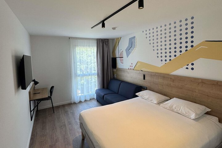 Room 21 of 69