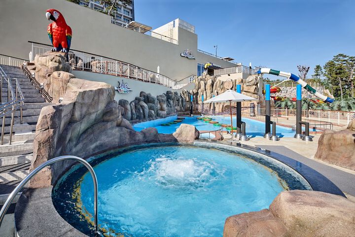Pool 118 of 181
