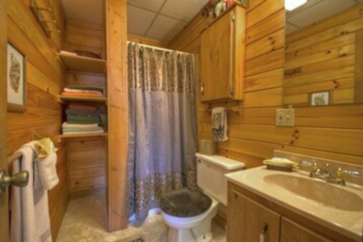 Room 9 of 35