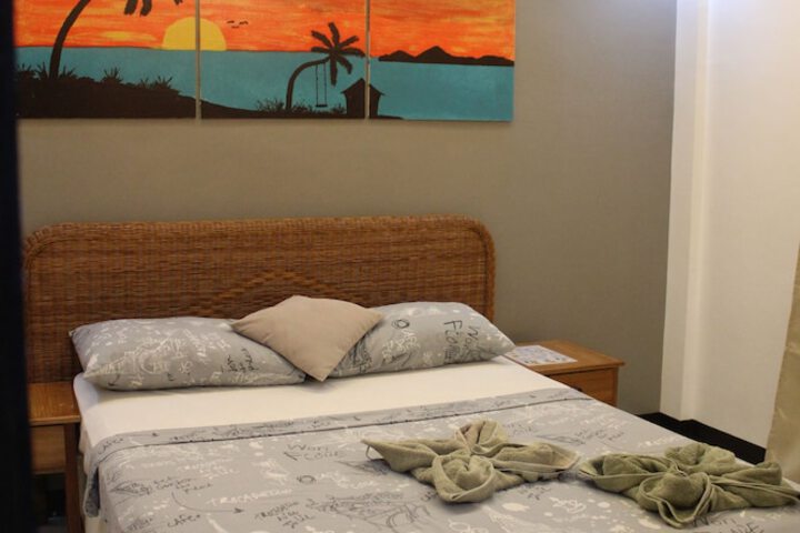 Room 14 of 102