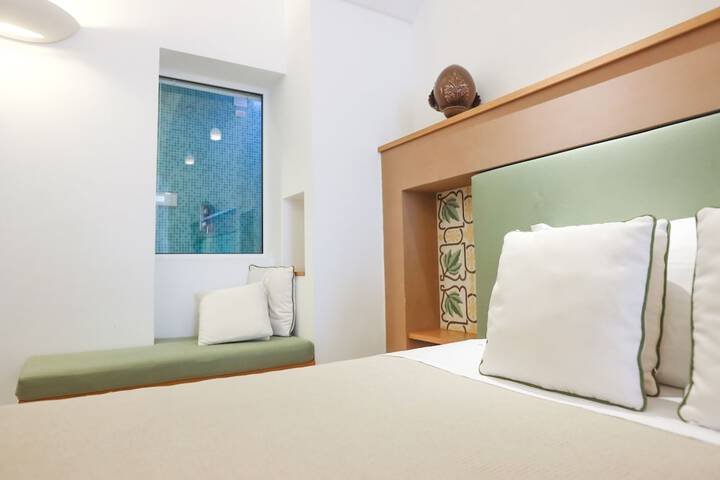 Room 18 of 120