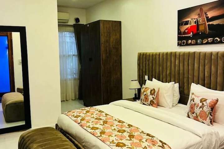 Room 14 of 89