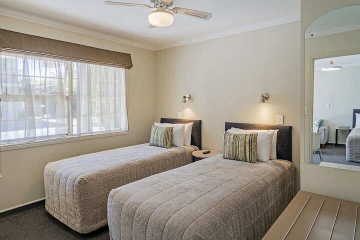 Room 15 of 119