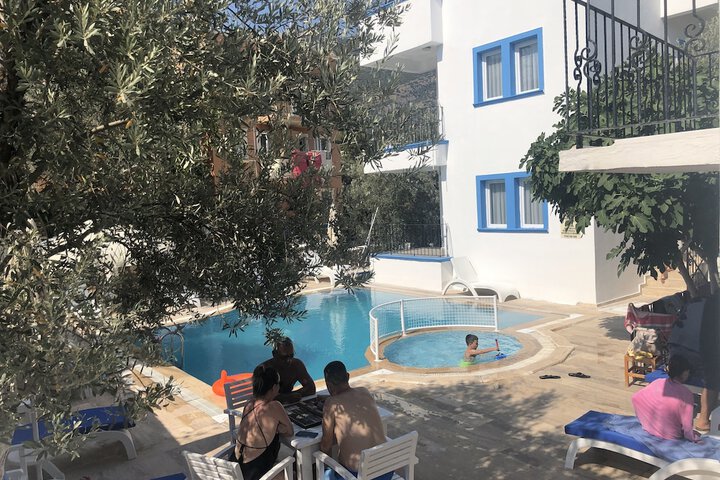 Hotel Pool