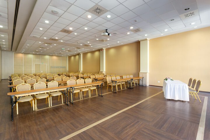 Business Center 102 of 102