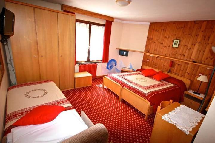 Room 10 of 52