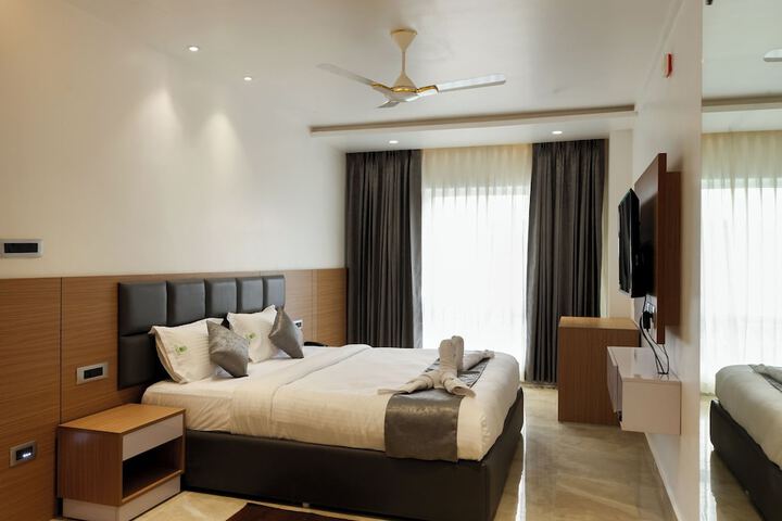 Room 2 of 18