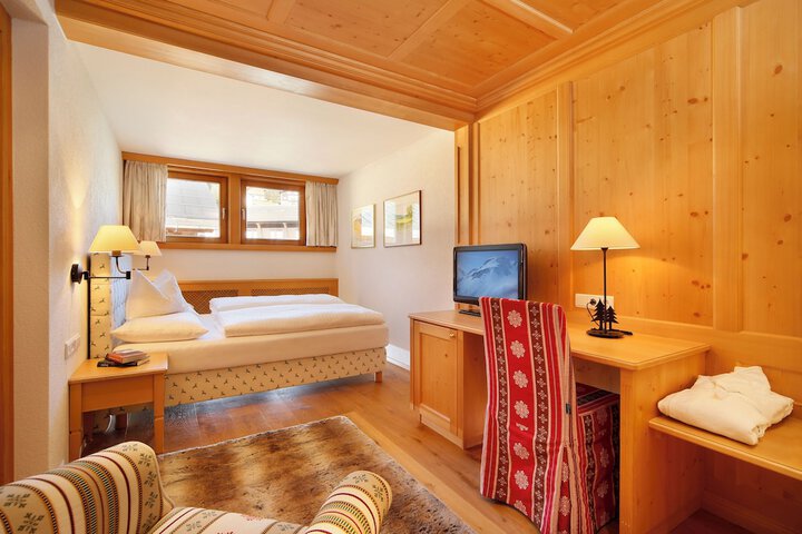 Room 20 of 65