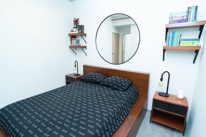 Room 7 of 19