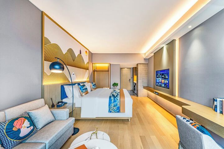 Room 18 of 23