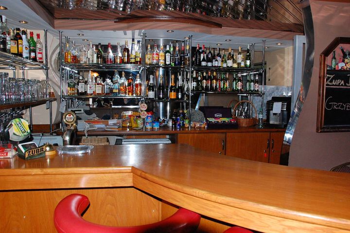 Lounge 55 of 73