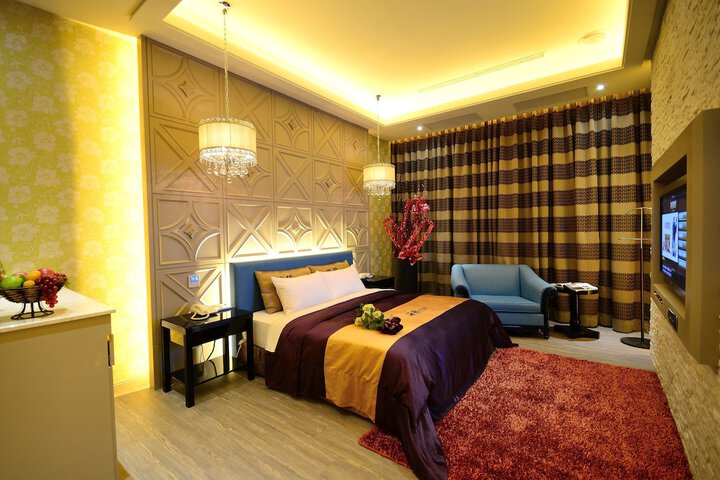 Room 25 of 57