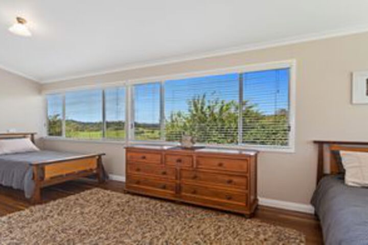 Room 5 of 14