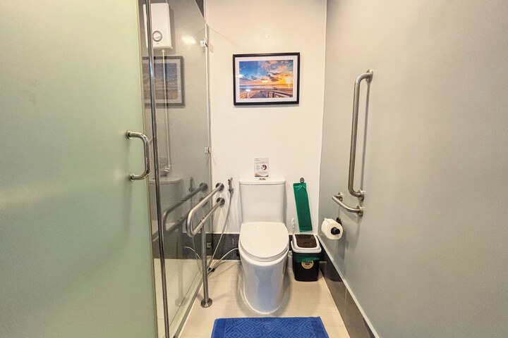 Room 153 of 240