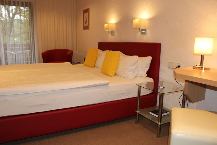 Room 21 of 49