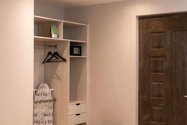 Room 19 of 29