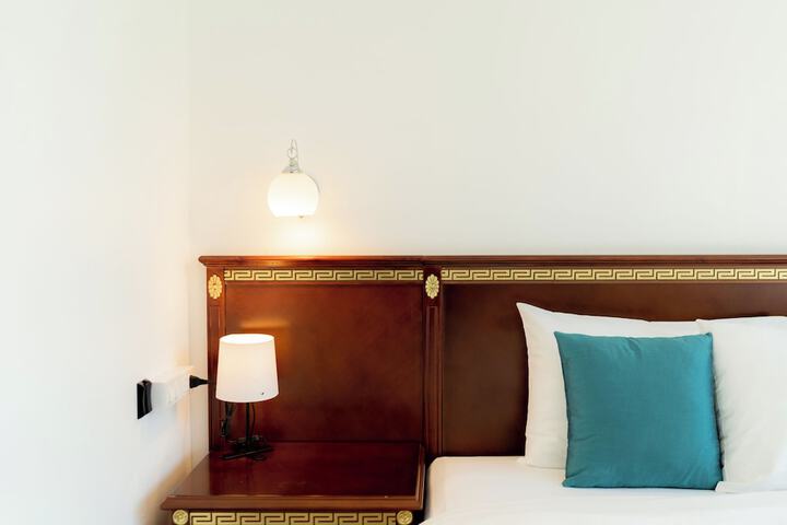 Room 21 of 54