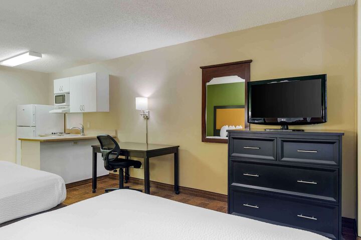 Studio 2 Double Beds (2 of 5)