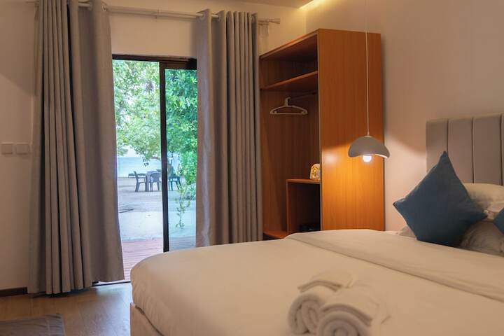 Room 8 of 44