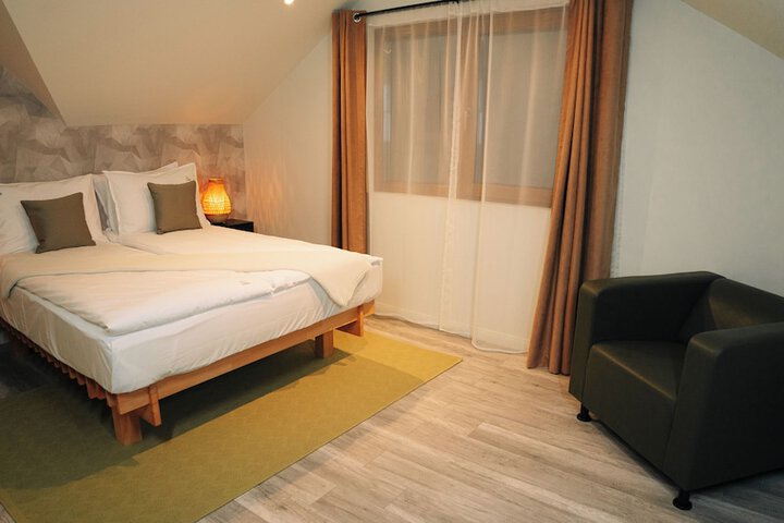 Room 21 of 184