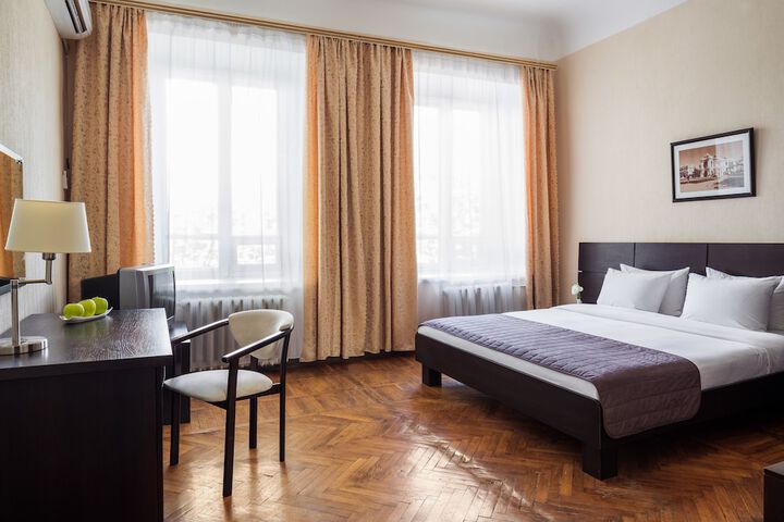 Room 14 of 48