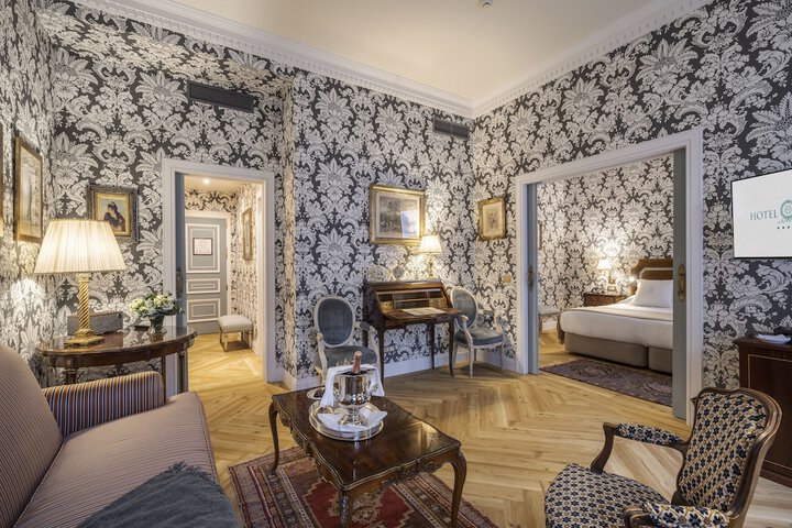 Room 15 of 76