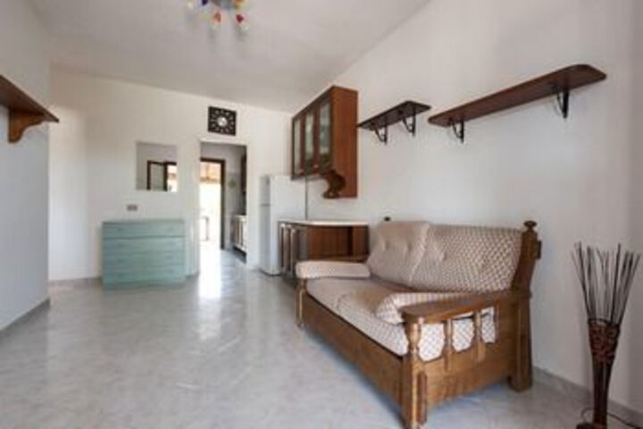 Room 8 of 11