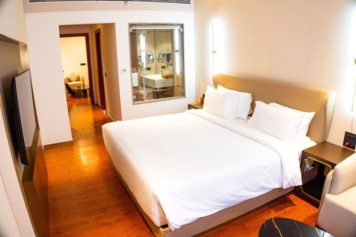 Room 14 of 53