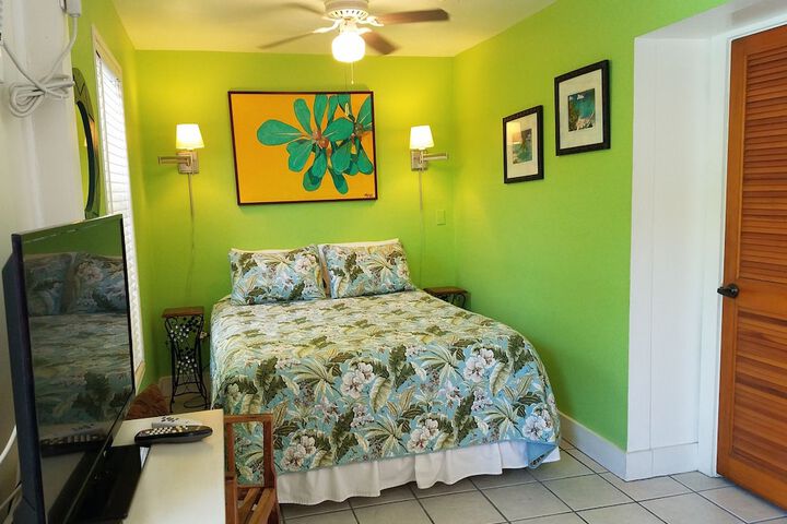 Room 6 of 218