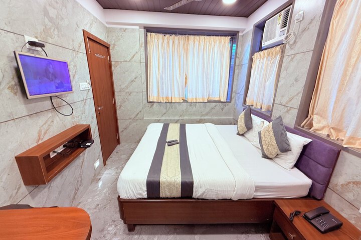 Room 6 of 45