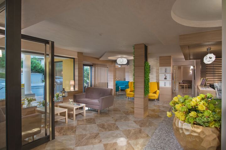 Hotel Interior 4 of 80